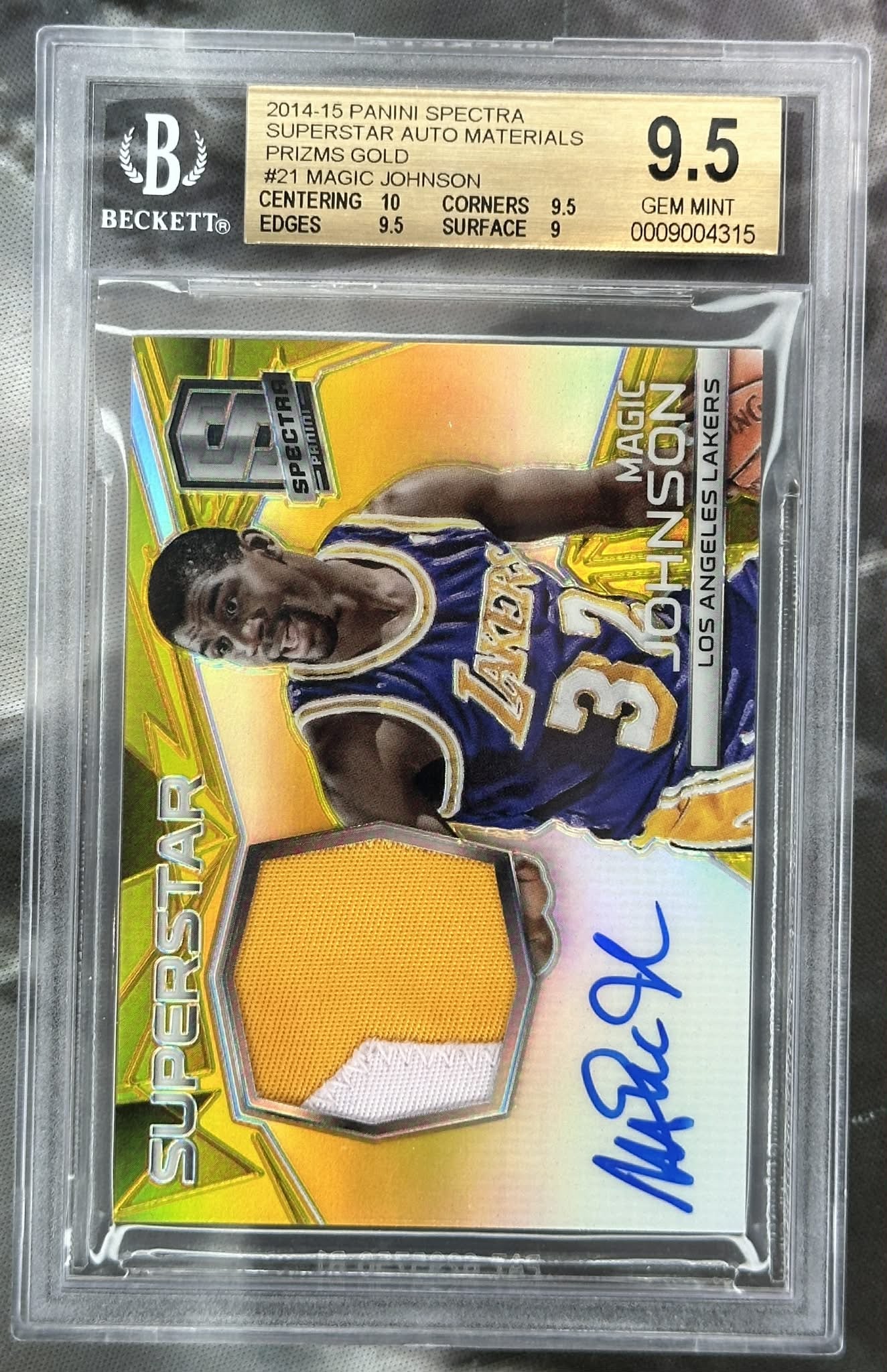 2014 Panini Spectra Magic Johnson Superstar Auto Materials Gold #21 BGS 9.5 Gem Mint autographed memorabilia basketball card