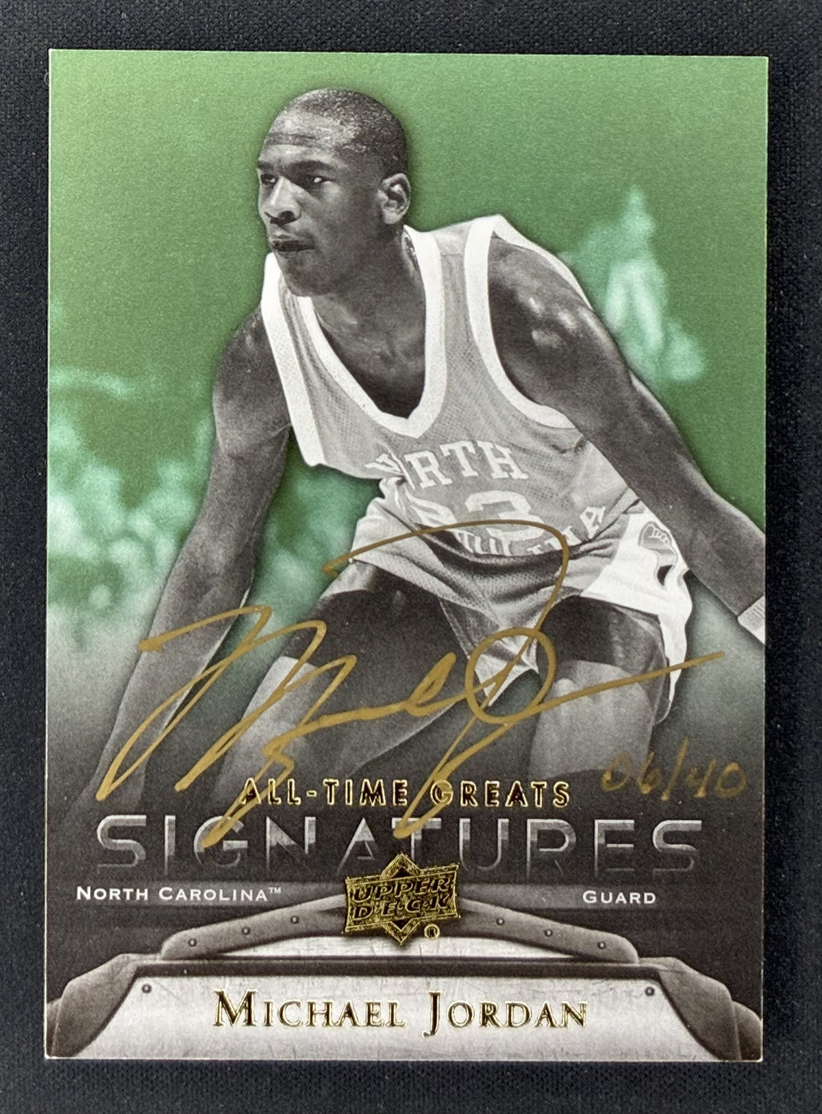 2012 Upper Deck All-Time Greats Michael Jordan Signatures #MJ5 autograph numbered /40.