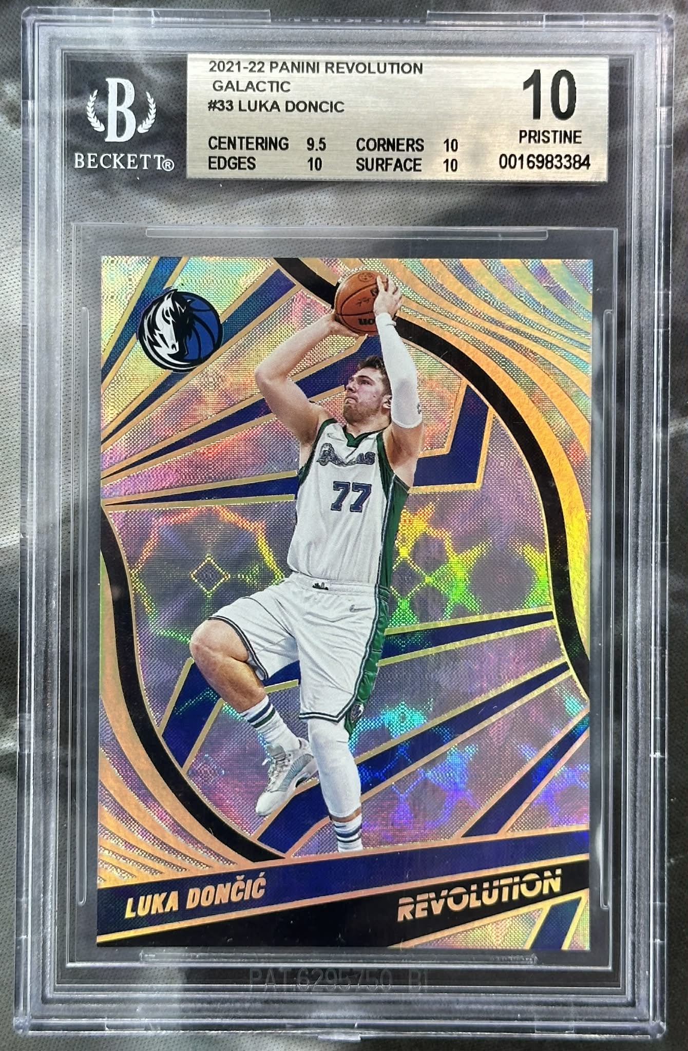 2021-22 Panini Revolution Luka Dončić Galactic Refractor SP #33 BGS 10 graded basketball card