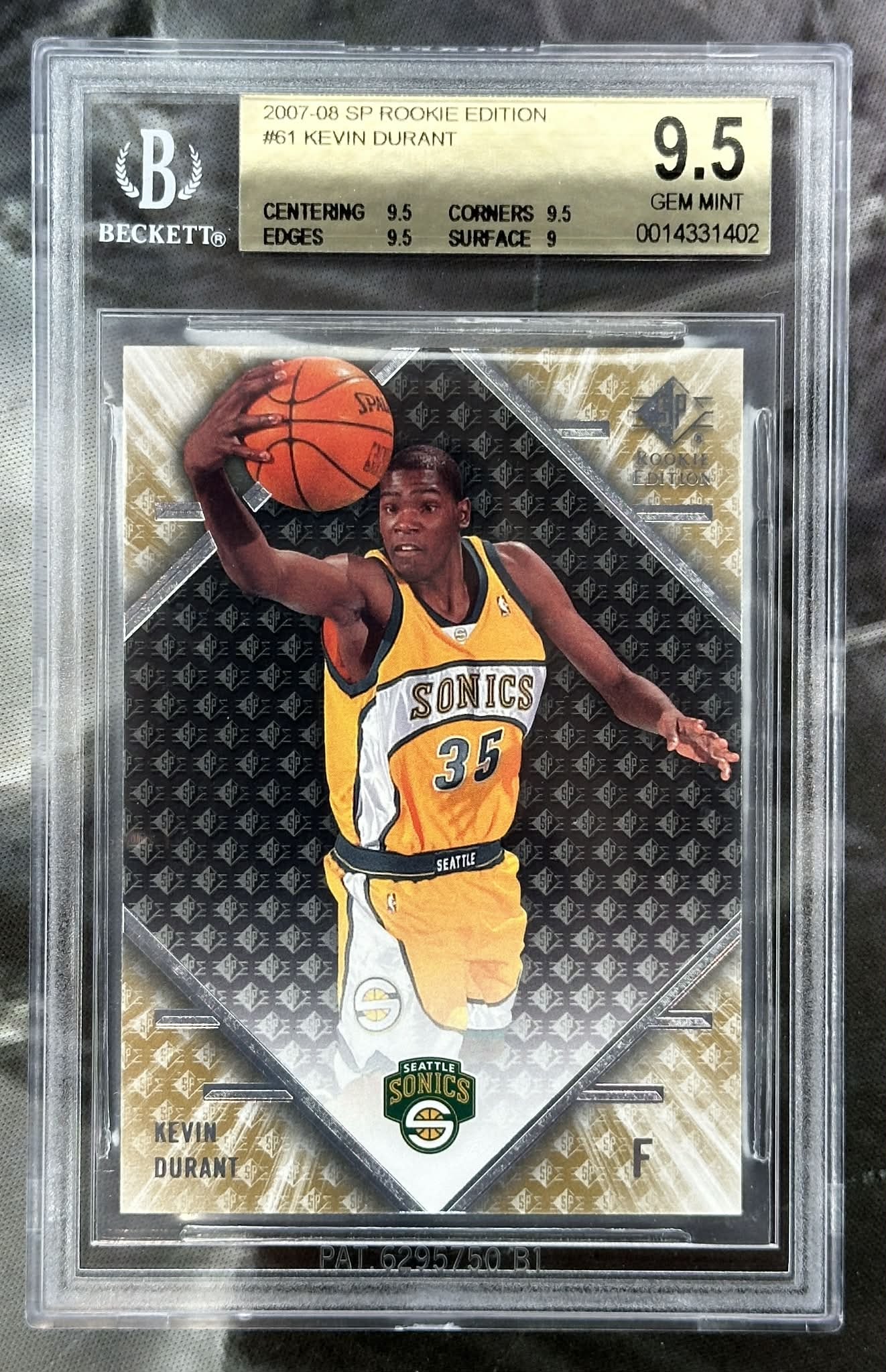 2007-08 SP Rookie Edition Kevin Durant rookie BGS 9.5 Gem Mint graded basketball card