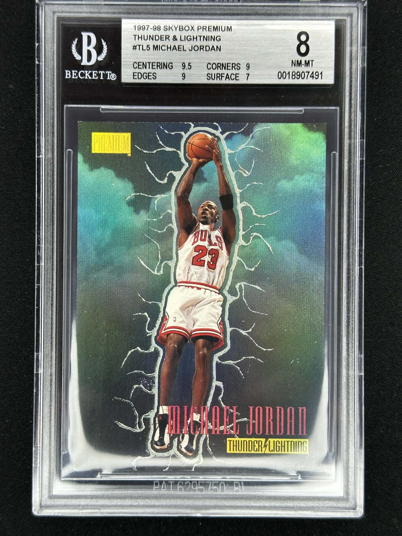 1997 SkyBox Premium Michael Jordan Thunder and Lightning #TL5 BGS 8 graded basketball card