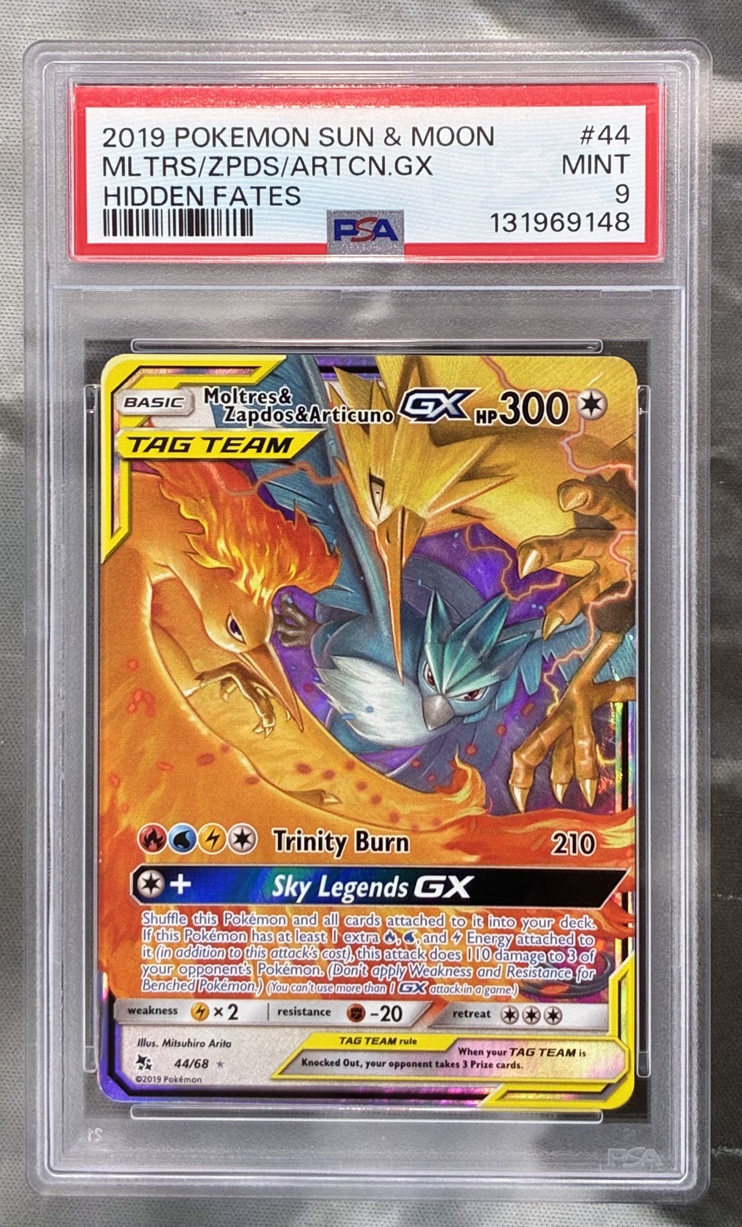 Pokémon Hidden Fates Moltres Zapdos Articuno GX Holo #44/68 PSA 9 Mint
