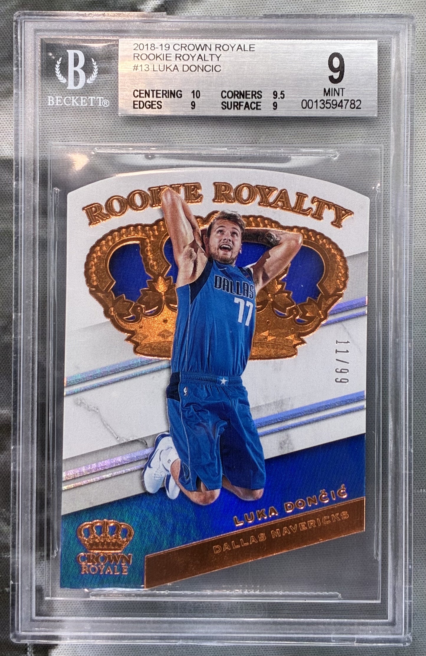 2018 Crown Royale Royalty Luka Doncic Rookie #13 /99 BGS 9