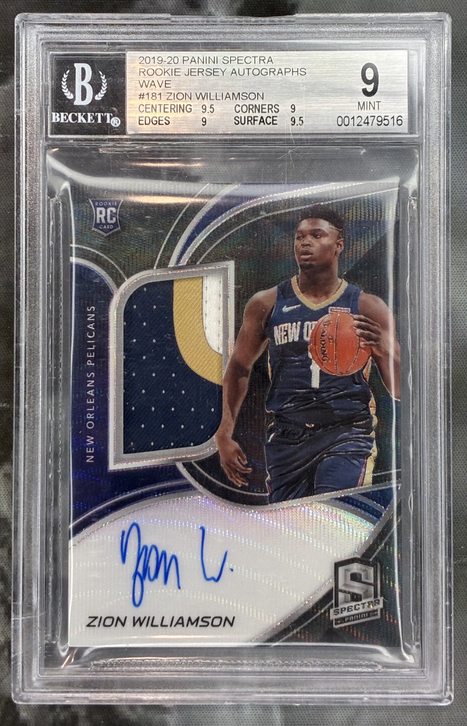 2019-20 Spectra Zion Williamson Wave Prizm RPA 28/39 BGS 9 Auto 10