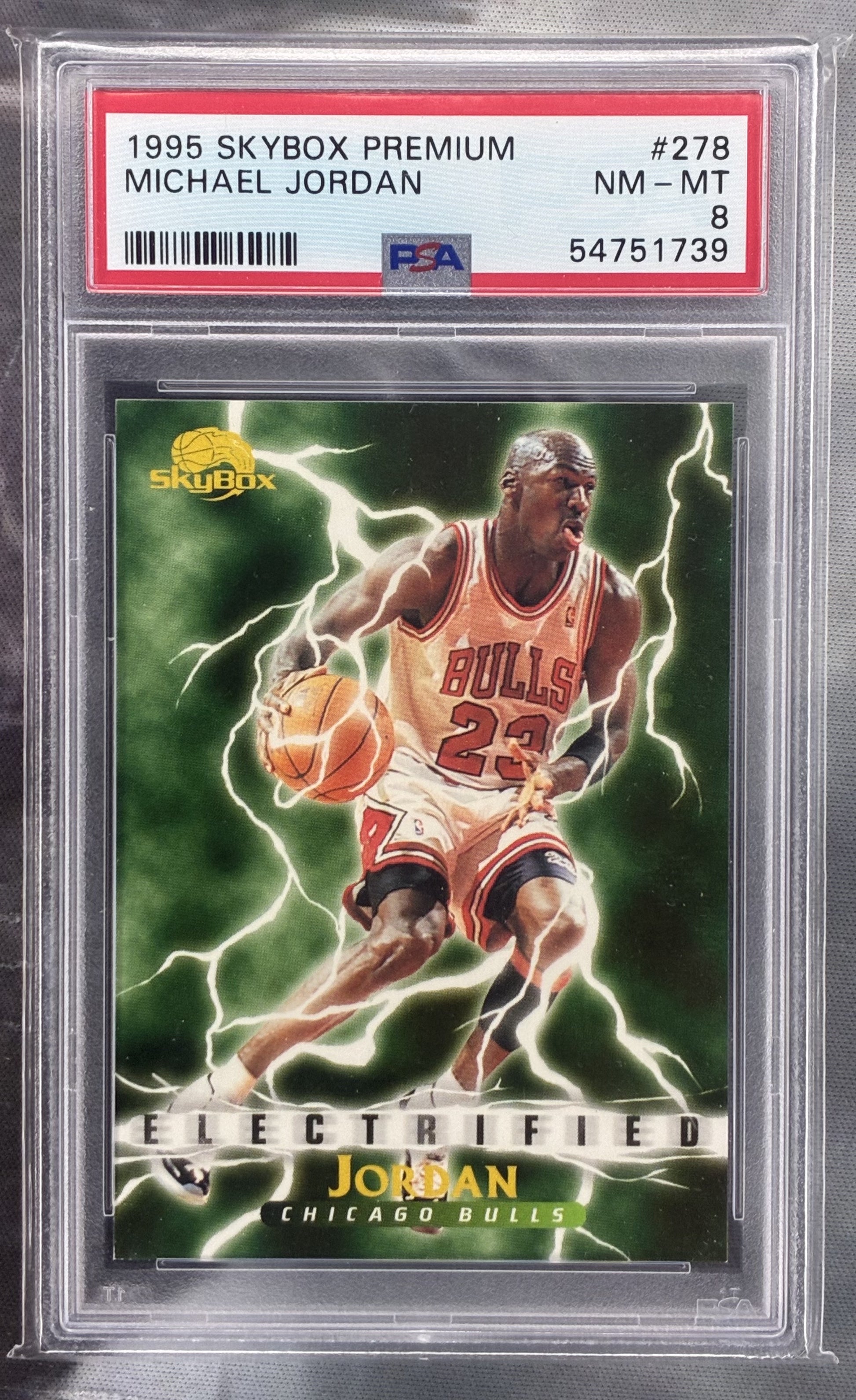 1995-96 SkyBox Premium Electrified Michael Jordan 278 PSA 8