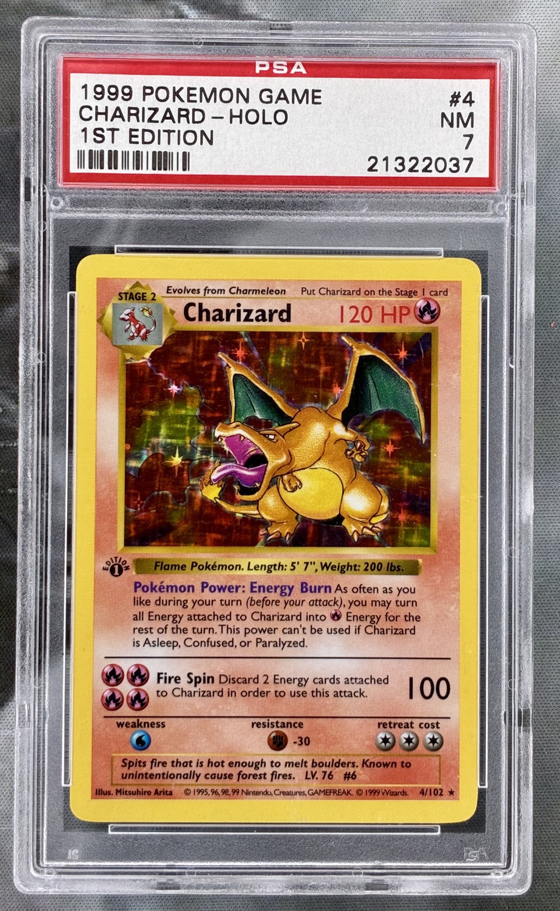 Charizard 4/102 Base Set 1st Edition Shadowless holo PSA 7 Pokémon card