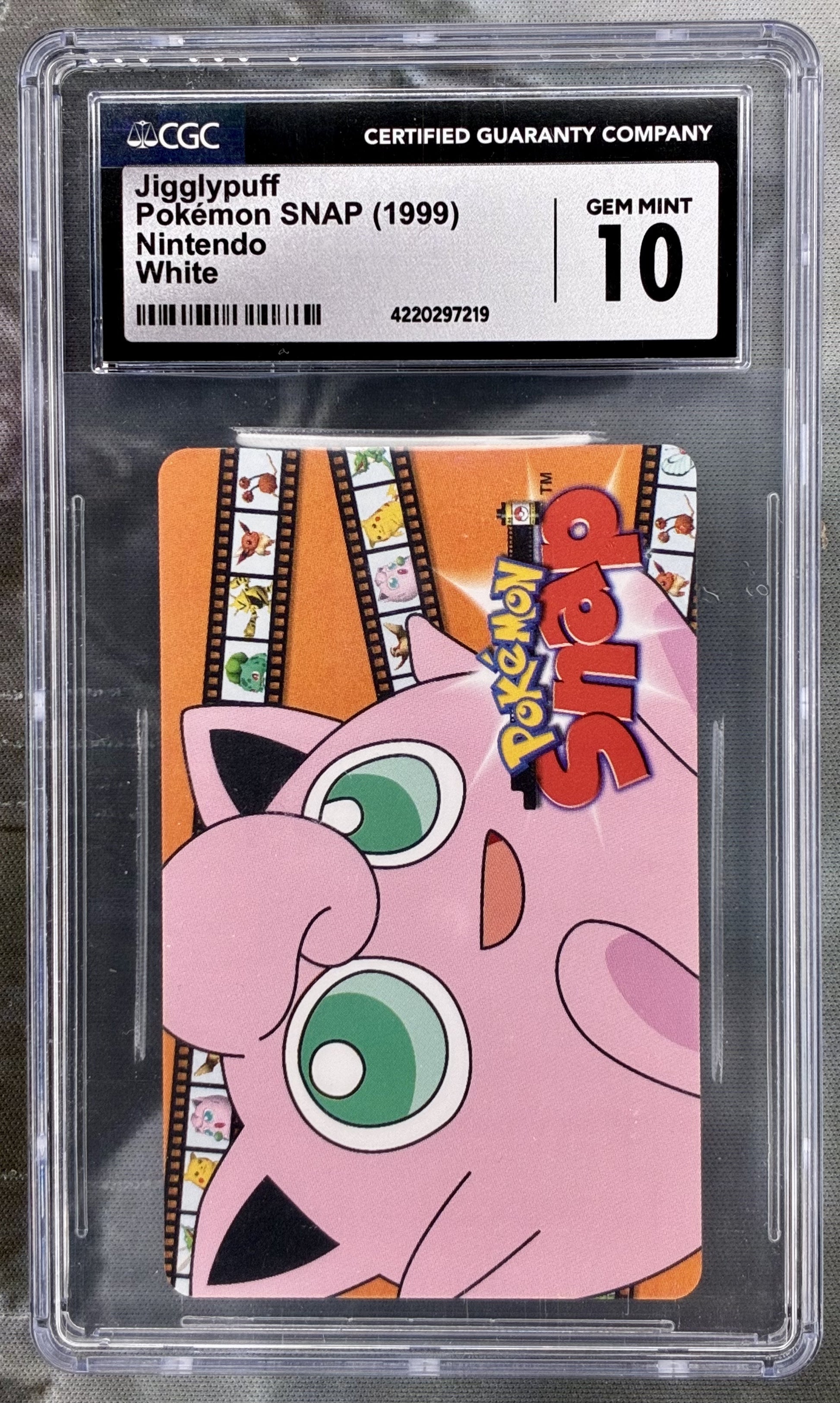 1999 Pokémon Snap Jigglypuff Off White CGC 10 Gem Mint slab