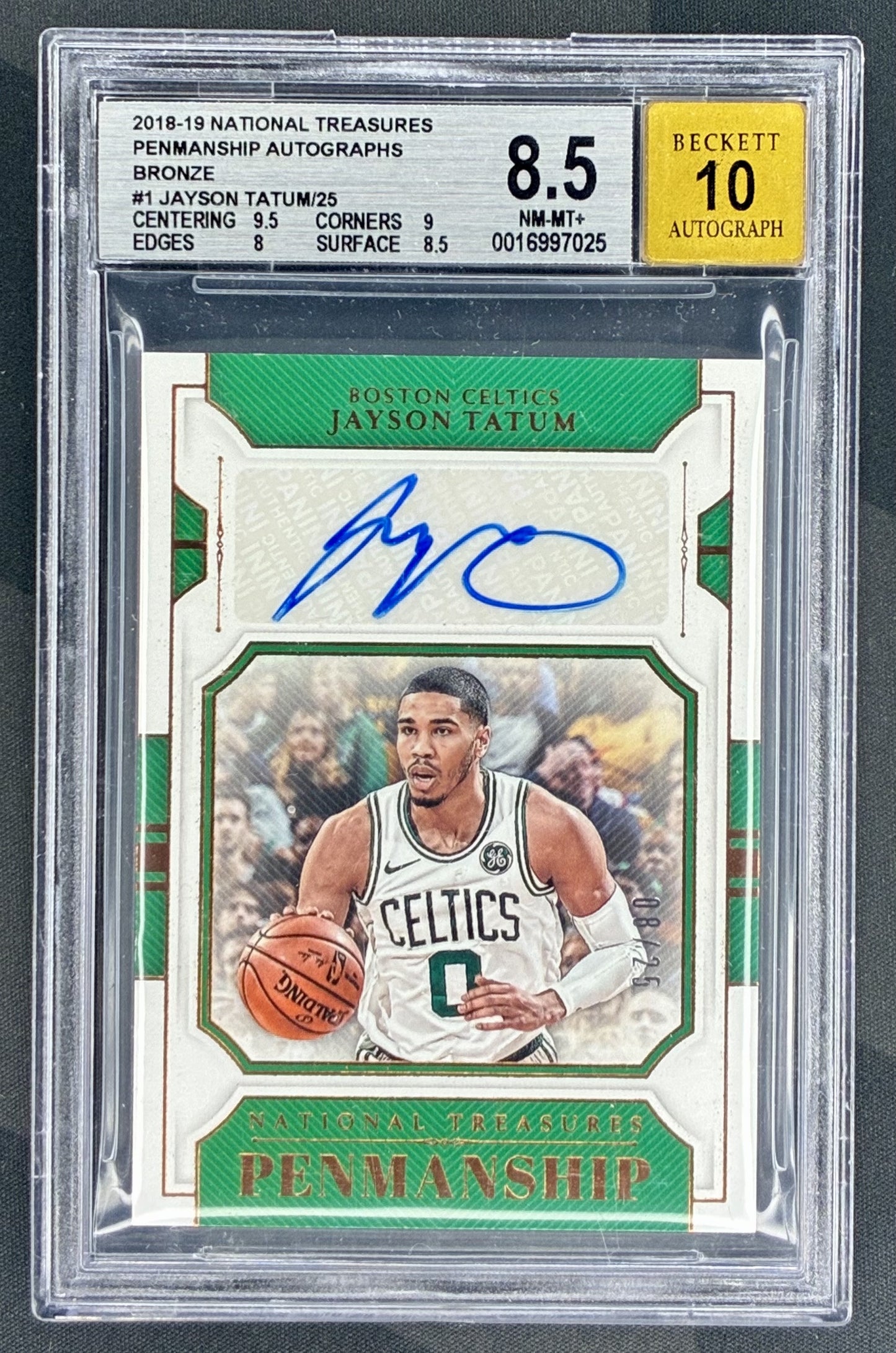 Jayson Tatum National Treasures 2018-19 Penmanship Bronze Auto /25 BGS 8.5 basketball card slab