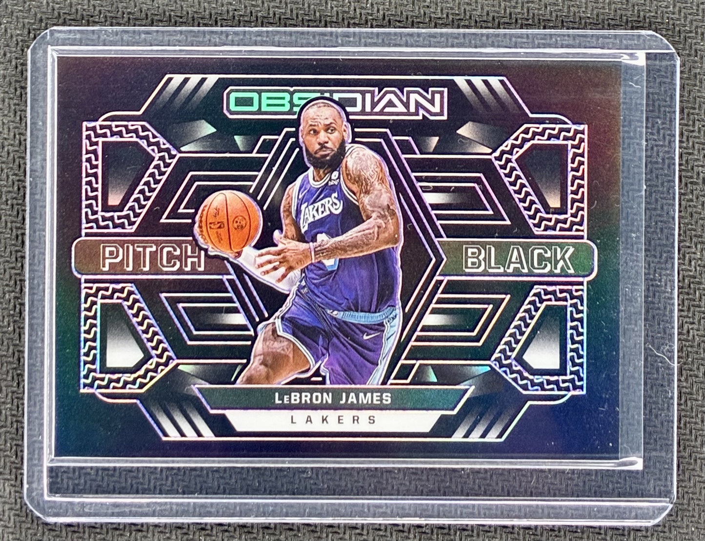 LeBron James 2021-22 Panini Obsidian Pitch Black /75 Basketball Card