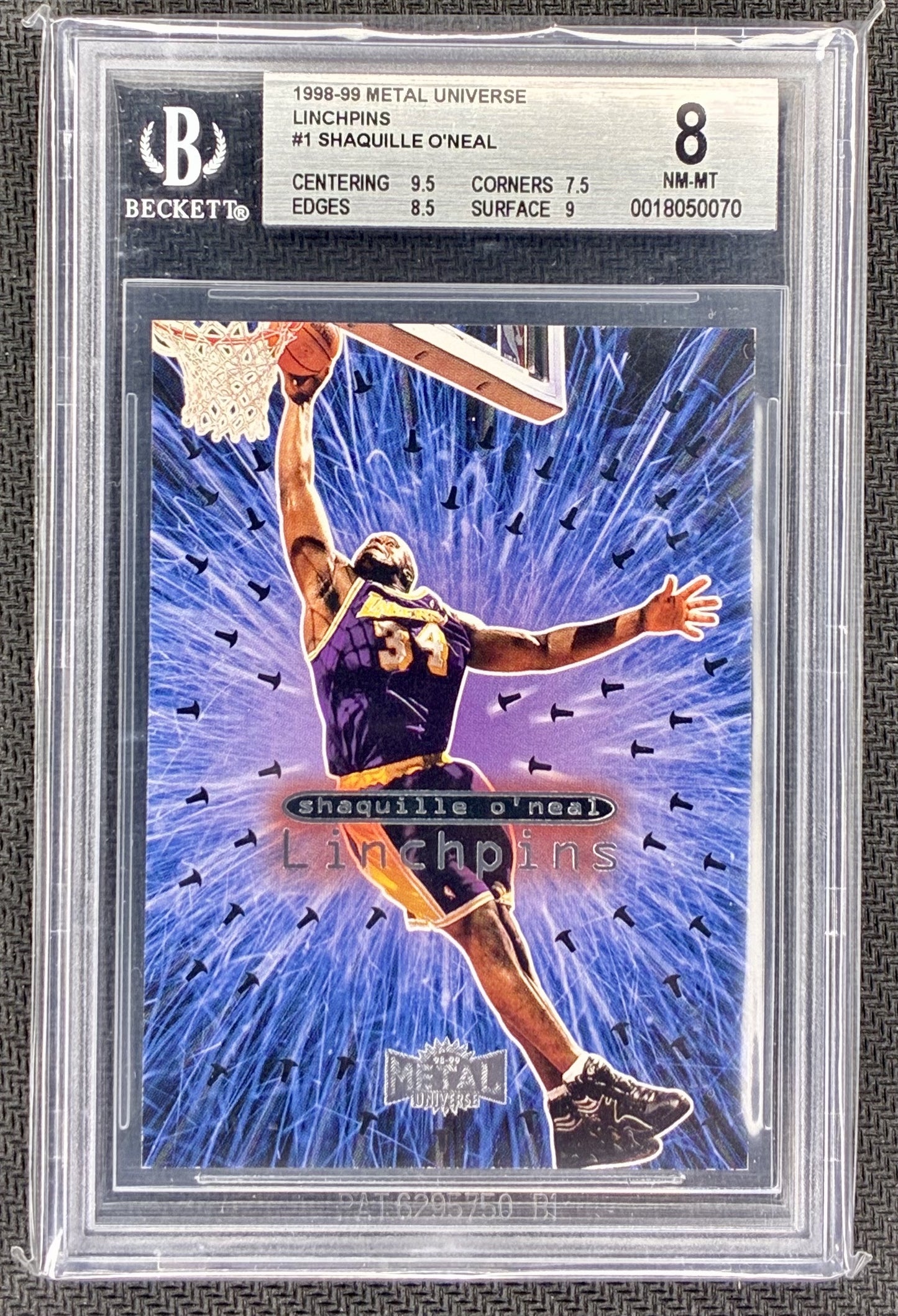 BGS 8 Shaquille ONeal 1998 Metal Universe Linchpins
