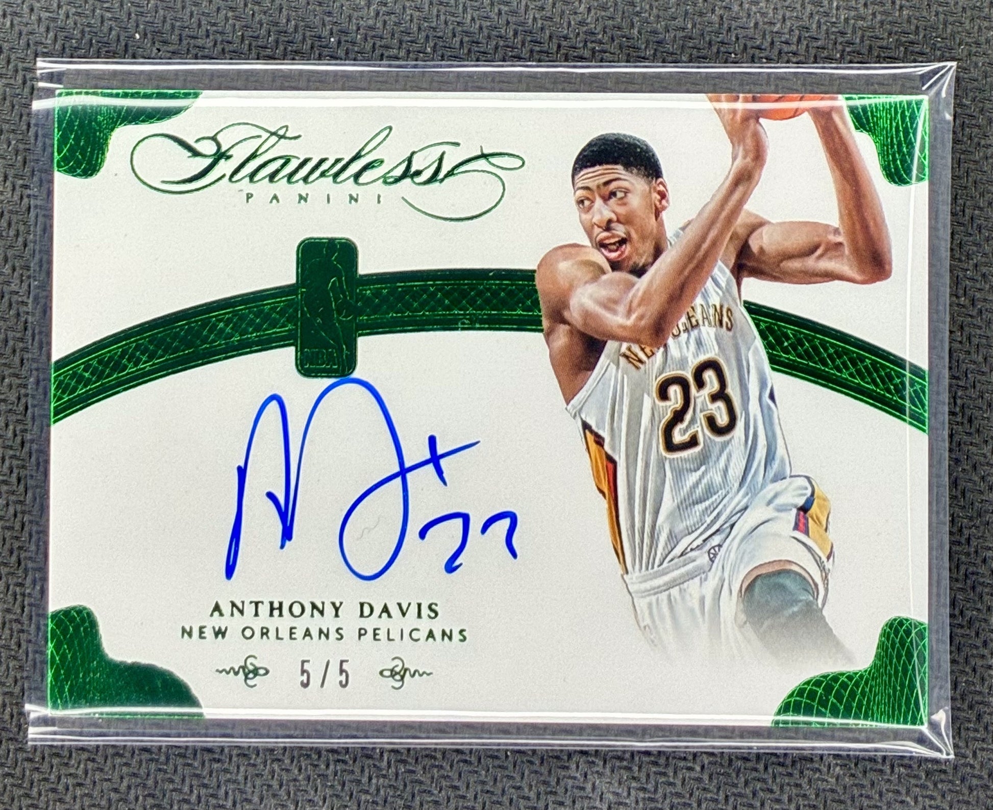 Anthony Davis 2013-14 Flawless NBA Signatures Emerald #NB-AD /5 Basketball Card