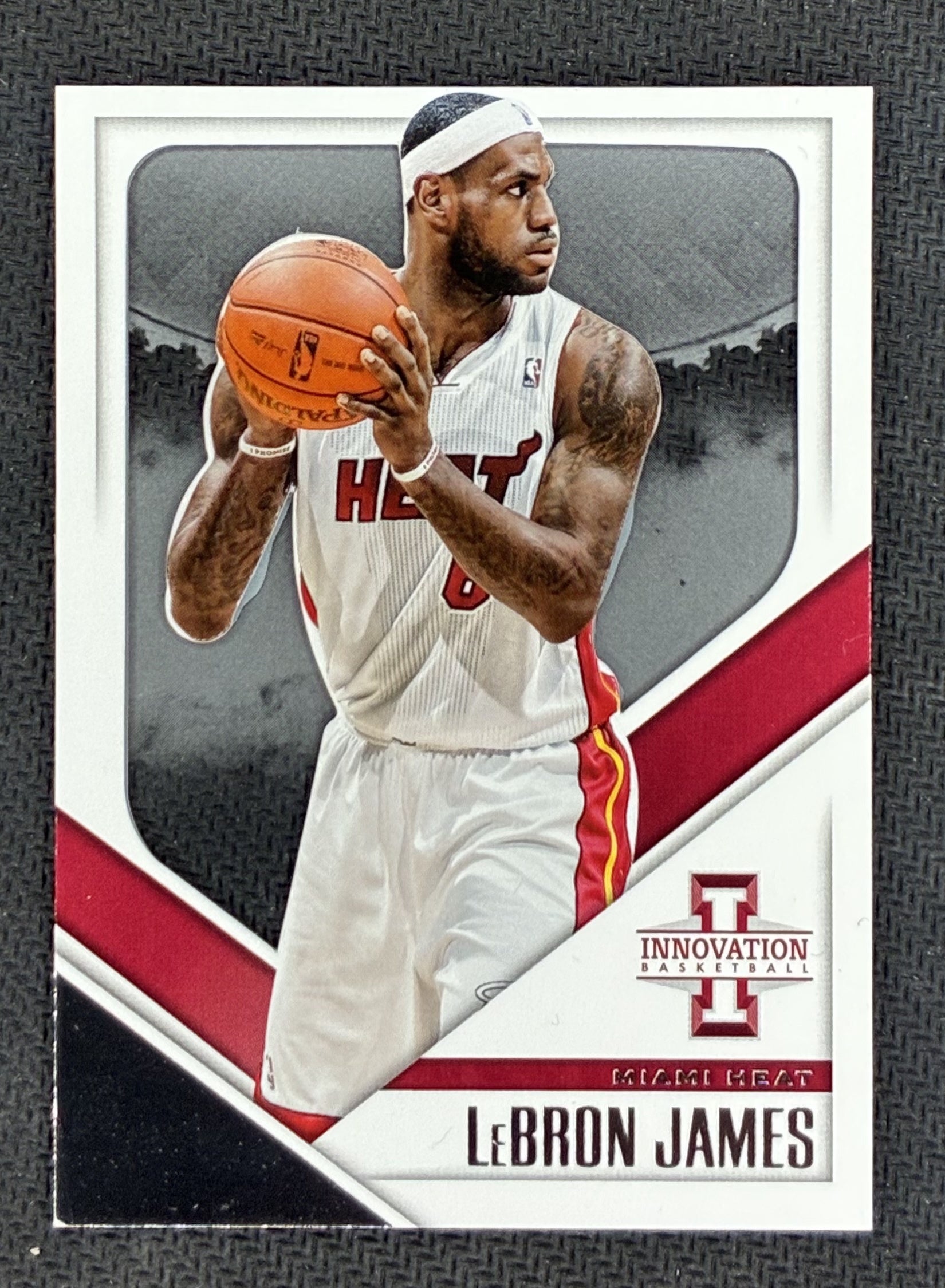 LeBron James 2013-14 Panini Innovation View /199 Basketball Card