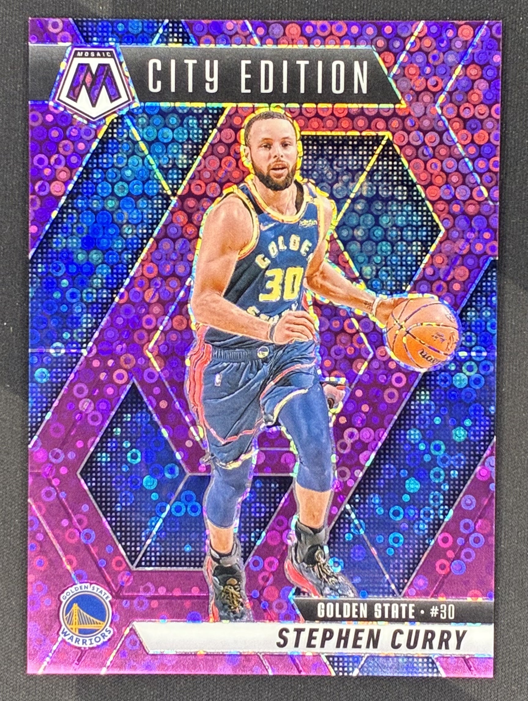 2024-25 Panini Mosaic Stephen Curry City Edition #272 Fast Break Purple Disco basketball card numbered to 50.