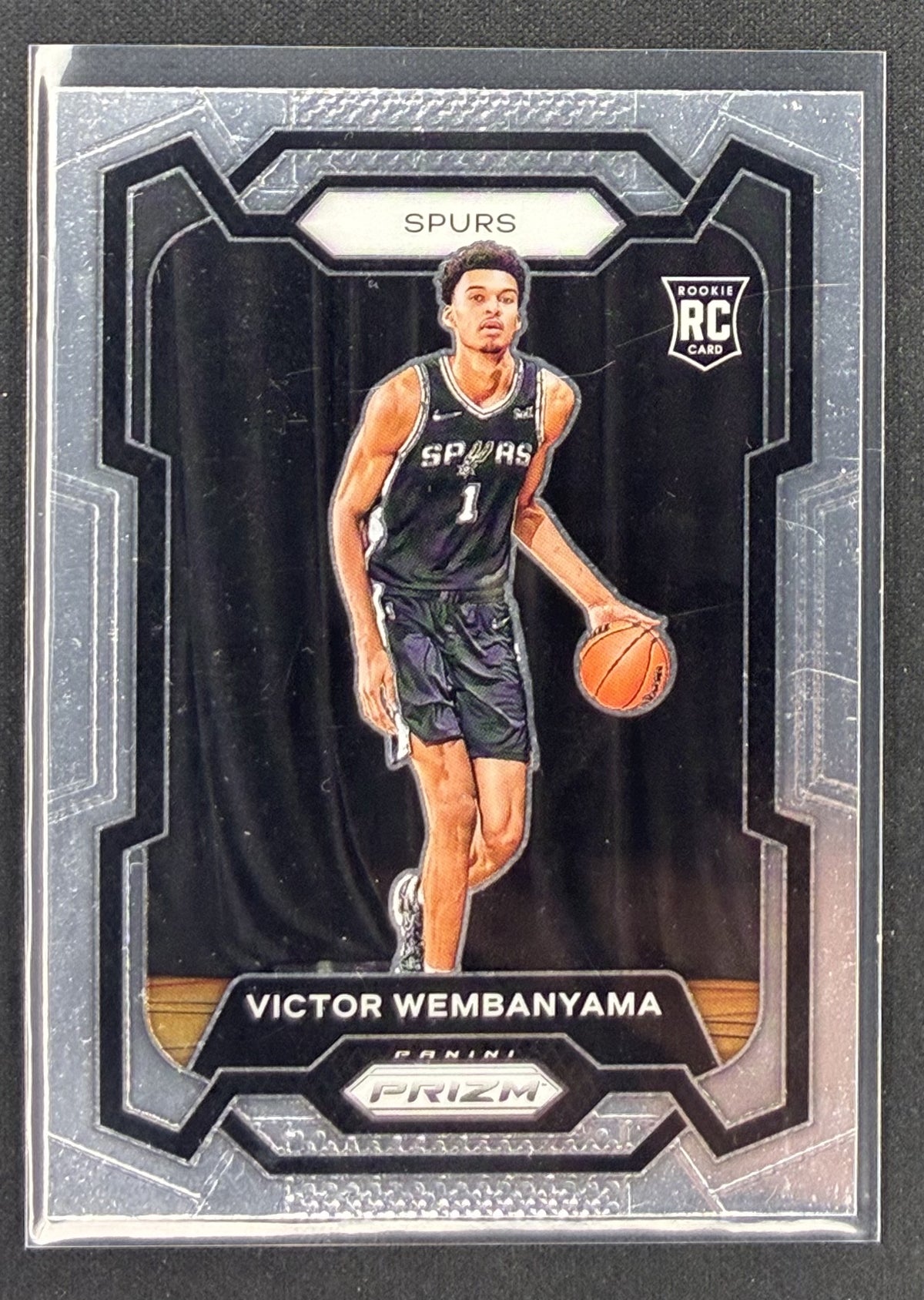 2023-24 Panini Prizm Victor Wembanyama #136 base rookie card for the San Antonio Spurs.