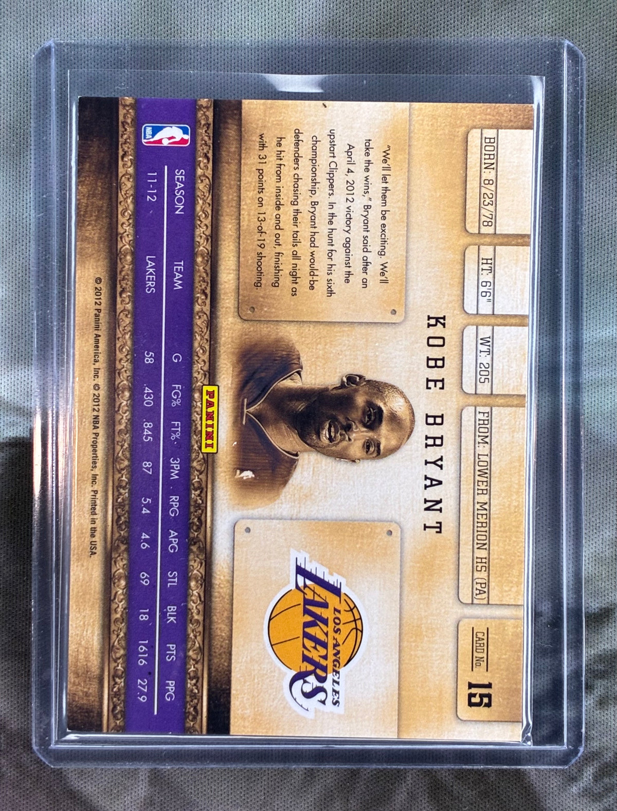 2012 Panini Gold Standard Kobe Bryant Refractor 028/299 – Los Angeles Lakers