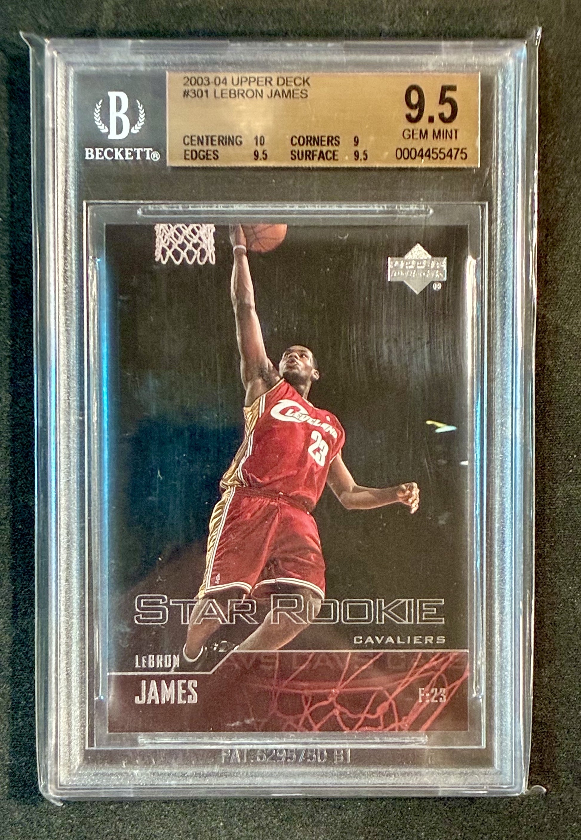 BGS 9.5 LeBron James 2003-04 Upper Deck Star Rookie Basketball Card
