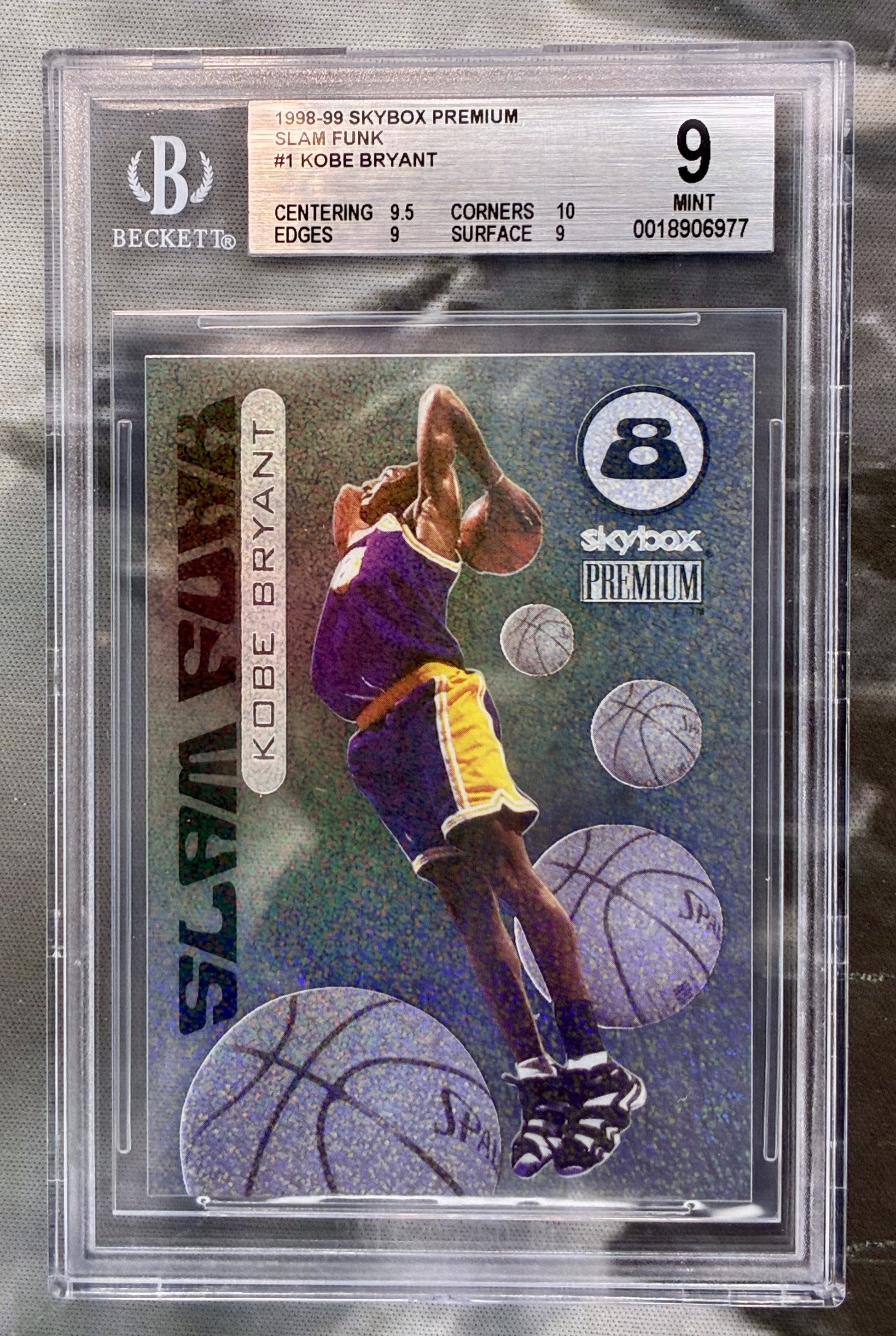 1998 SkyBox Premium Kobe Bryant Slam Funk Insert Card BGS 9 Mint