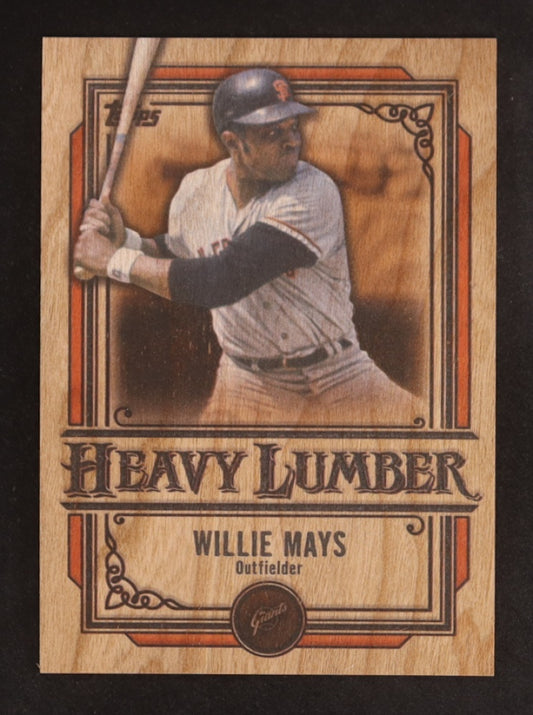 Willie Mays 2025 Topps Heavy Lumber Case Hit HL-14 baseball card.